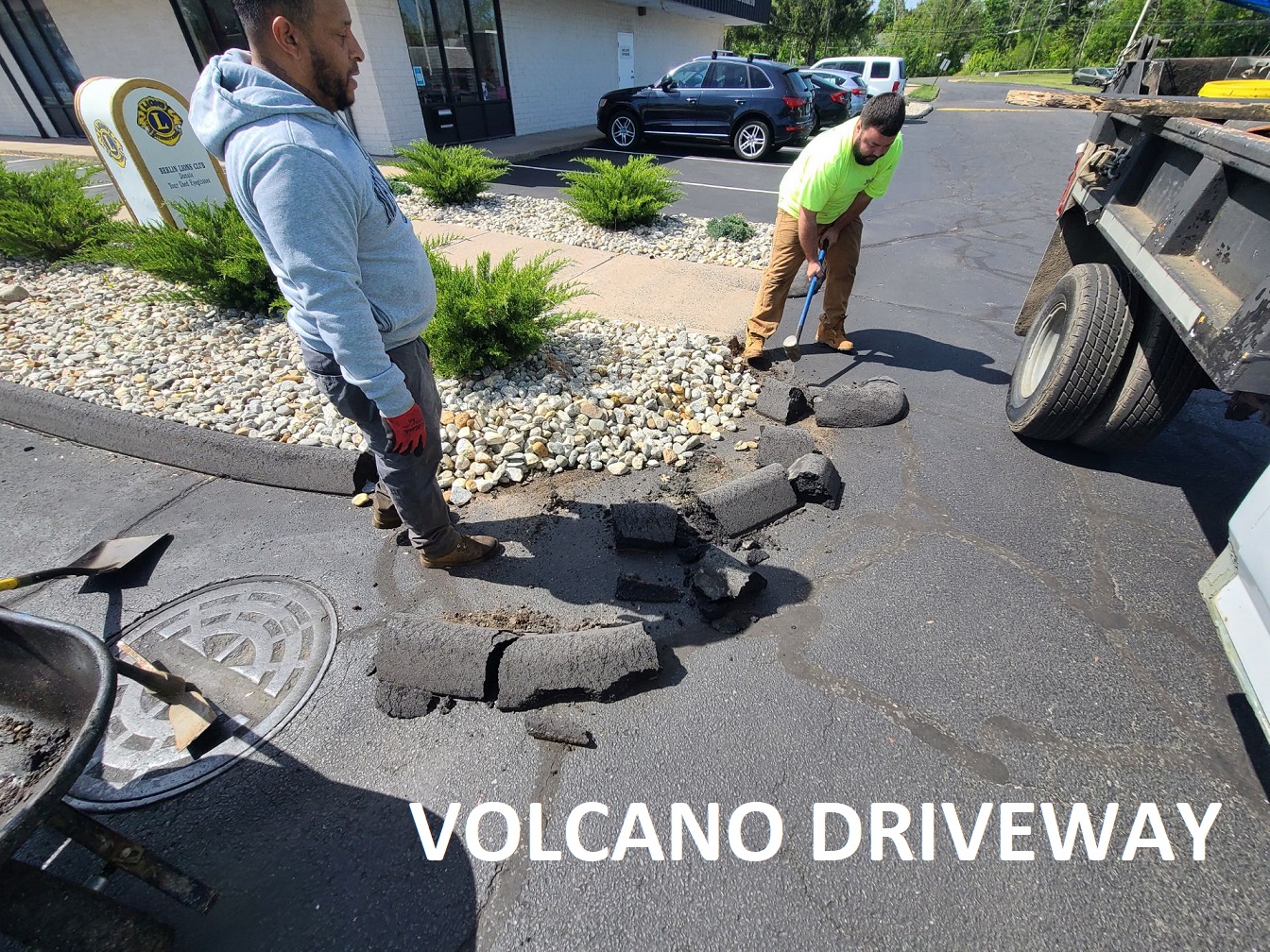 VOLCANO DRIVEWAY