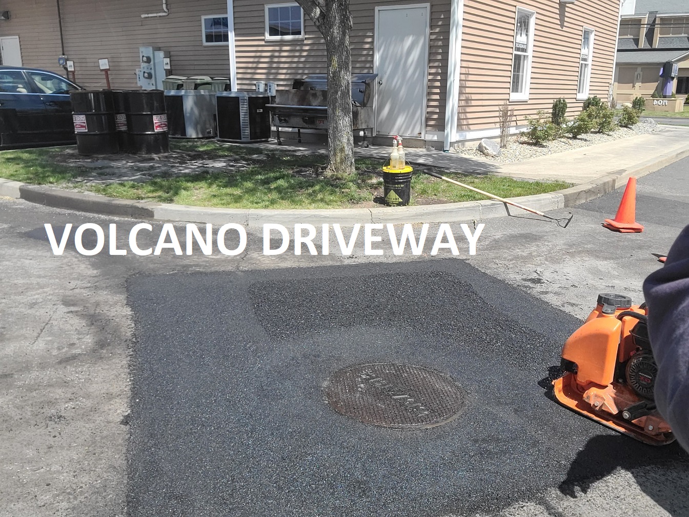 VOLCANO DRIVEWAY