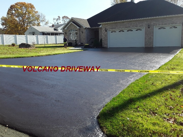 VOLCANO DRIVEWAY