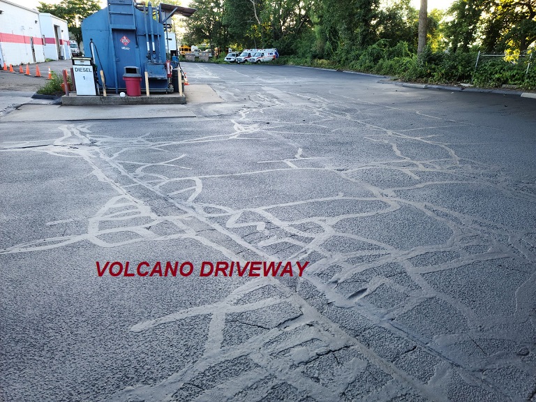 VOLCANO DRIVEWAY