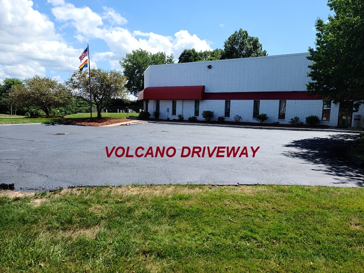 VOLCANO DRIVEWAY